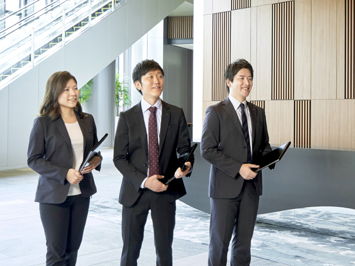 感謝と笑顔を忘れないホスピタリティーあふれるスタッフのイメージ